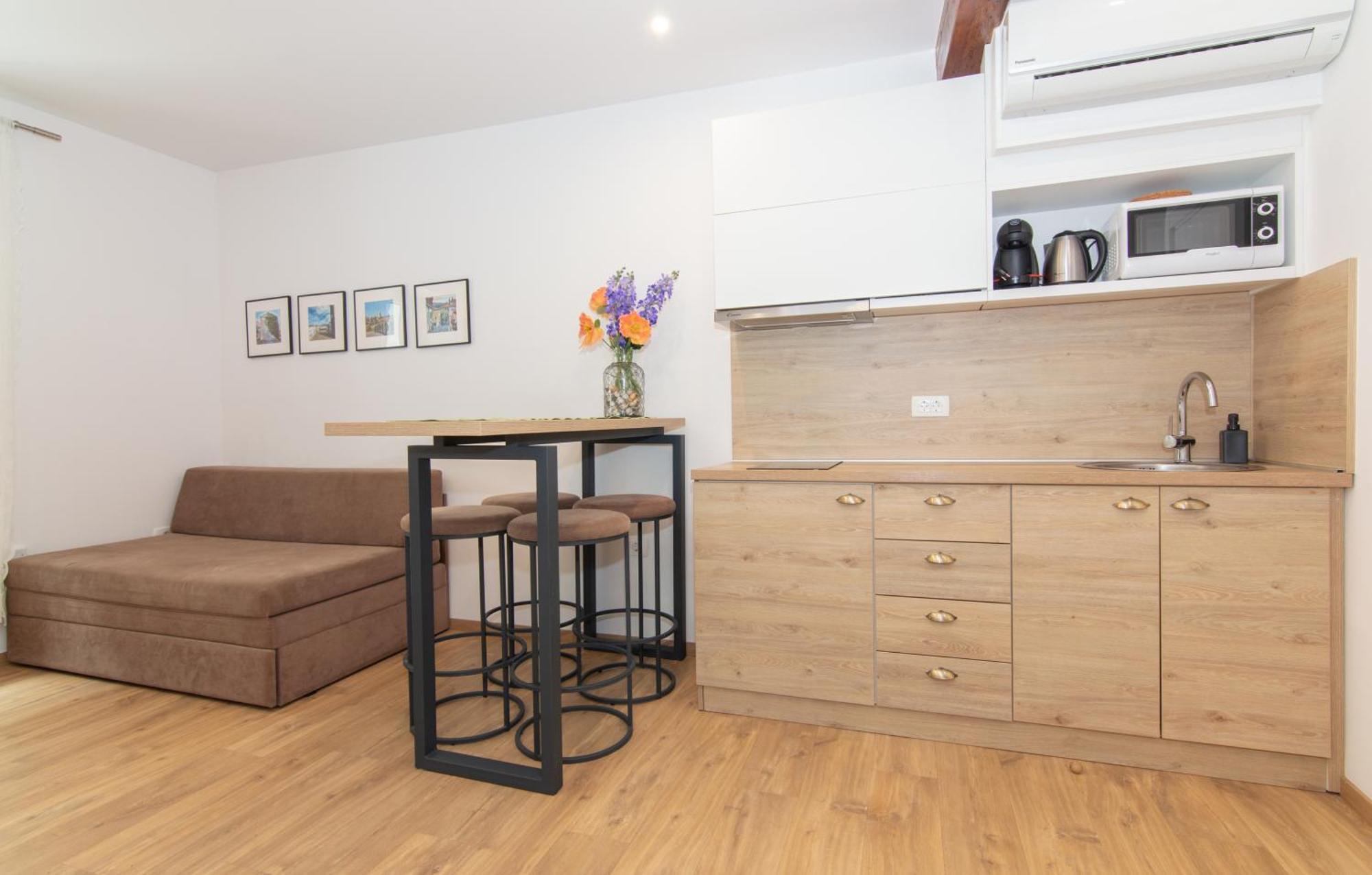 Casa Mia - Apartments & Suites Κόπερ Εξωτερικό φωτογραφία